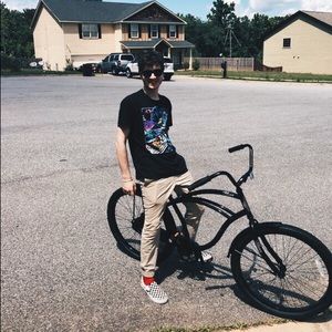 Meet your Posher, Dillon